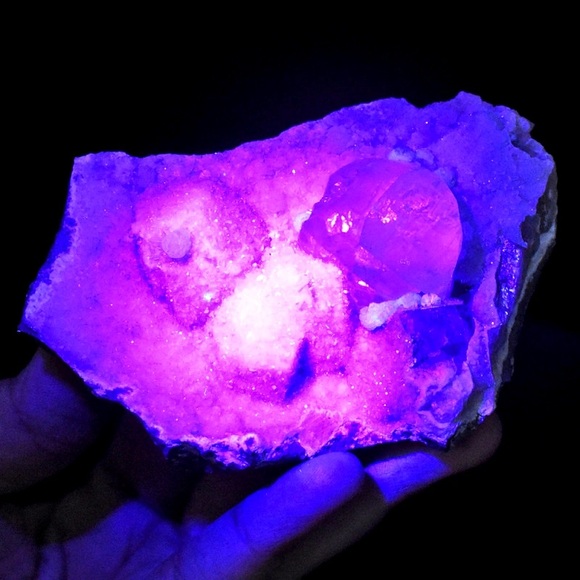 1270 Carats Okenite Natural Crystal Specimen - Picture 9 of 17